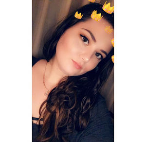 Meet your Posher, Caroline